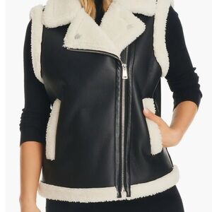 New Look Black and Cream Shearling Vest